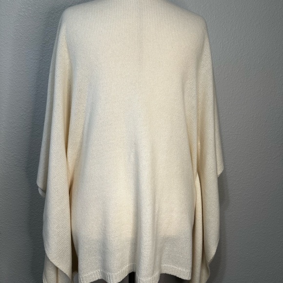Calypso St. Barth Cream Cashmere V Neck Poncho Tunic Sweater. - Picture 6 of 7